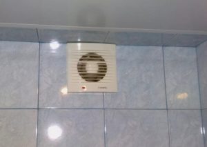92b021ae029c7d3f3fbc3ab9c3a37049 Вентиляція у ванній кімнаті і туалеті: інструкція по монтажу