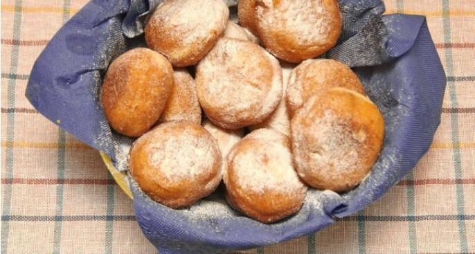 b0b8ff3502c1f299d0866538a5ad417c Пончики за класичними рецептами — 9 рецептів, як випекти пампушки пишними на сковороді