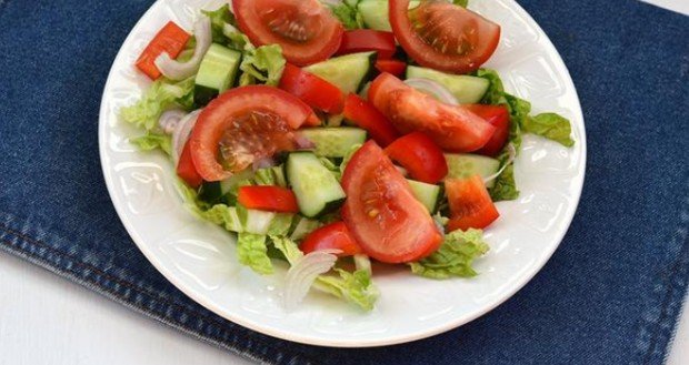b3f88491f27677afe5193291a48f85cf Грецький салат з листям салату: 6 простих класичних рецептів
