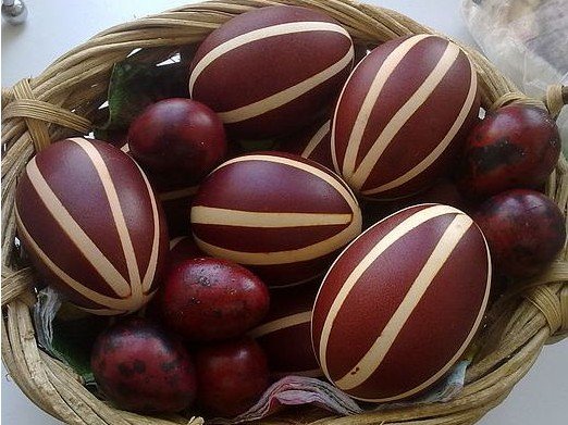b8ef2ec61293024f170ea6badb49bcac Як правильно і красиво фарбувати яйця на Великдень? Нові ідеї фарбування яєць в домашніх умовах