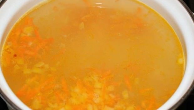 bb592507ad8e2864541ff9a020090710 Сирний суп з плавленим сирком: 7 простих і смачних рецептів на кожен день