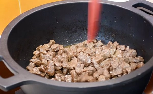 ce72ba9706550112af7f5e2718b6318c Як приготувати гуляш з яловичини, щоб мясо було мяким? 7 рецептів гуляшу з підливою