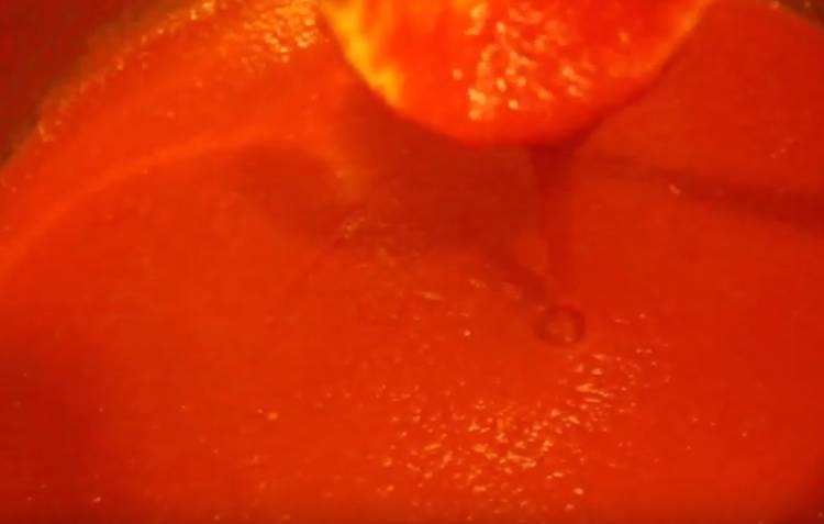 dc91c24d47c15976005d0e419a1c4d8f Домашній кетчуп з помідорів і яблук: рецепти на зиму пальчики оближеш