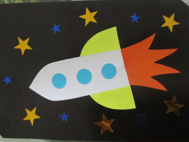 ebde3e33b7d9aadd764e7c610e2951c7 Ракета з паперу та картону для дітей: як зробити своїми руками саморобку ракету
