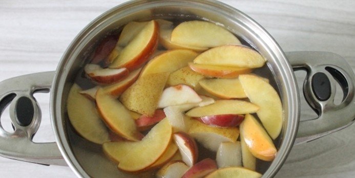 f3f879952d3754dd7d1dcd907db1c29d Компот з яблук на зиму — рецепти яблучного компоту на 3 літрову банку