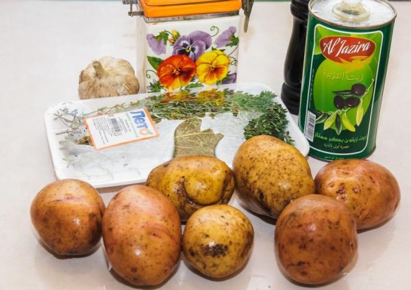 kartoshka dolkami v dukhovke na pergamente   vkusnye recepty64 Картопля часточками в духовці на пергаменті — смачні рецепти
