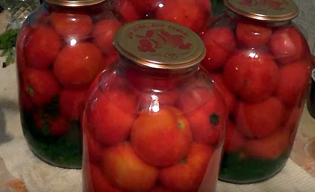 pomidory na zimu s morkovnojj botvojj   poshagovye recepty68 Помідори на зиму з морквяної бадиллям — покрокові рецепти