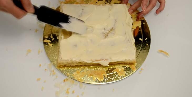 tort napoleon iz gotovogo sloenogo testa   legkie i bystrye recepty31 Торт Наполеон з готового листкового тіста легкі і швидкі рецепти