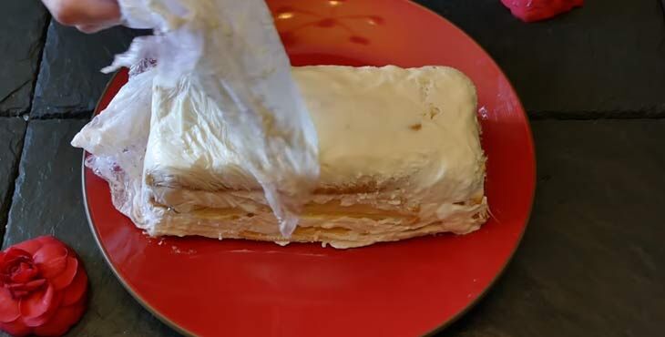 tort napoleon iz gotovogo sloenogo testa   legkie i bystrye recepty56 Торт Наполеон з готового листкового тіста легкі і швидкі рецепти
