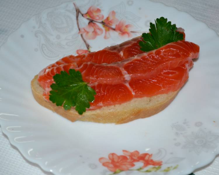 4a316eda0e78149cbdc3029e3d87f139 Бутерброди з червоною рибою: 11 смачних і простих рецептів на святковий стіл
