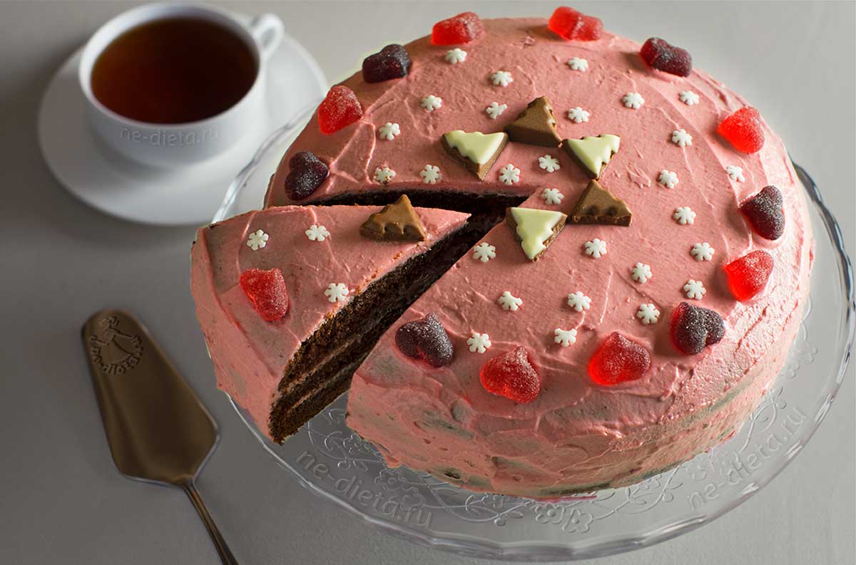 564d9e91179bb299da3f6ade1d71010c Як приготувати шоколадний торт з малиною — рецепт з шоколадного бісквіту з сирним малиновим кремом