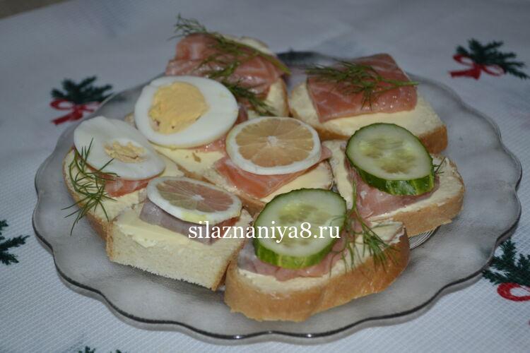 a11afcc1cdea0d1cc68ef77d8c66062d Бутерброди з червоною рибою: 11 смачних і простих рецептів на святковий стіл