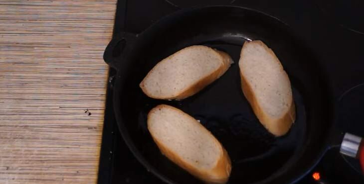 buterbrody so shprotami   recepty na prazdnichnyjj stol18 Бутерброди зі шпротами — рецепти на святковий стіл