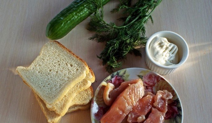 f8c4107aa72eca9cfc336b1ee2ec87cd Бутерброди з червоною рибою на святковий стіл — прості і смачні!