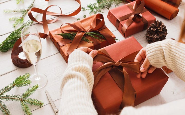  Подарунки хлопцеві на Новий рік: недорогі подарунки, список невдалих подарунків
