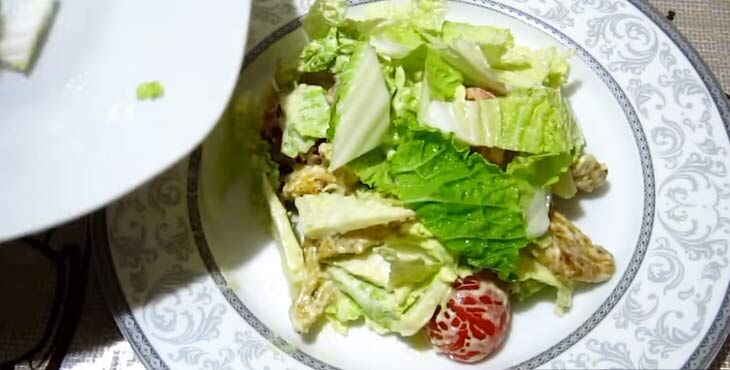 salat cezar s kuricejj   6 prostykh klassicheskikh receptov45 Салат Цезар з куркою — 6 простих класичних рецептів