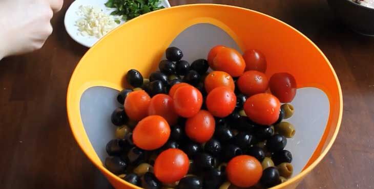 salat grecheskijj klassicheskijj   prostye recepty v domashnikh usloviyakh39 Салат Грецький класичний — прості рецепти в домашніх умовах
