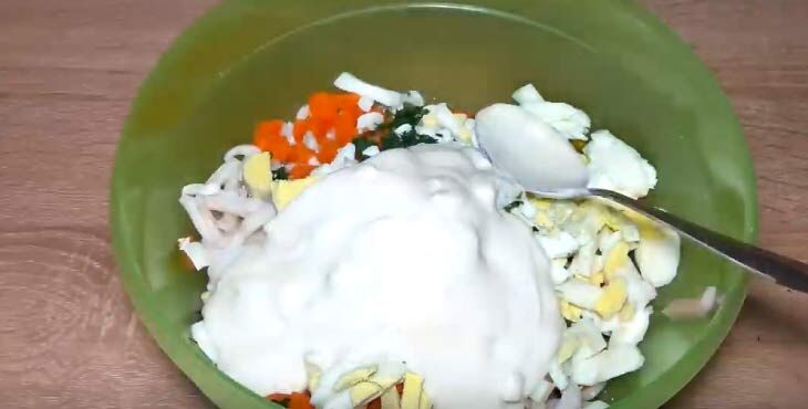 salat s kalmarami i yajjcom   9 samykh vkusnykh receptov70 Салат з кальмарами і яйцем   9 самих смачних рецептів