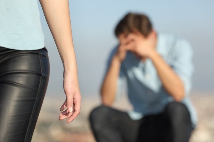  7 кроків, щоб пережити розставання з коханою дівчиною: поради психологів і інструкції