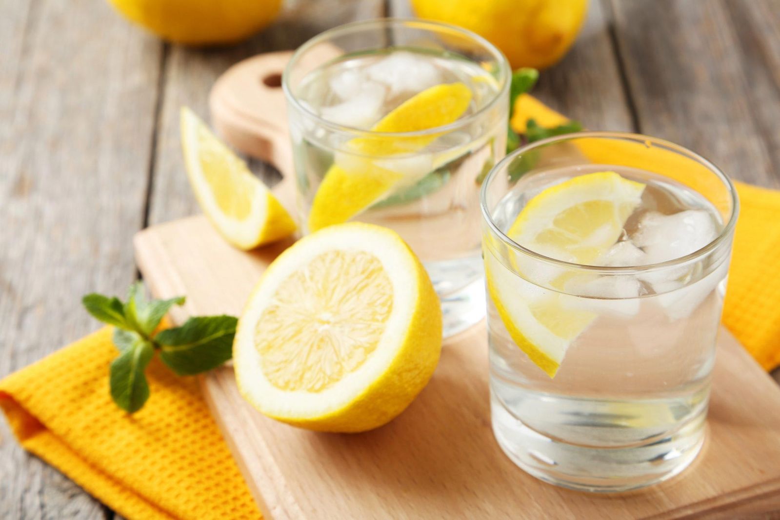 recepty prigotovleniya vody s limonom dlya pokhudeniya, obzor otzyvov ob ehffektivnosti i polze36 Рецепти приготування води з лимоном для схуднення, огляд відгуків про ефективність і користь