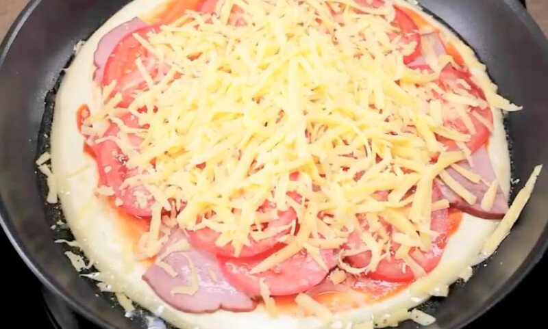 07354813225bed8319cc4406f058d6c0 Піца на сковороді за 10 хвилин — рецепти дуже швидкою і смачної піци