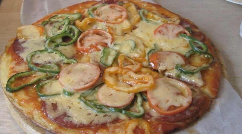 2a5d1185bd617d8adb8acdb54bfe6664 Піца на сковороді за 10 хвилин — рецепти дуже швидкою і смачної піци