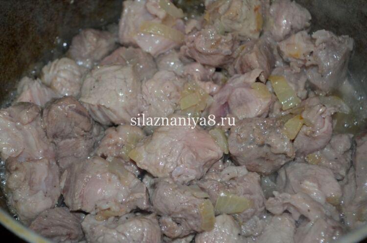 37e9605cd4ae0ee64ec009515b519f61 Печеня по домашньому — рецепт із свинини з картоплею в казані