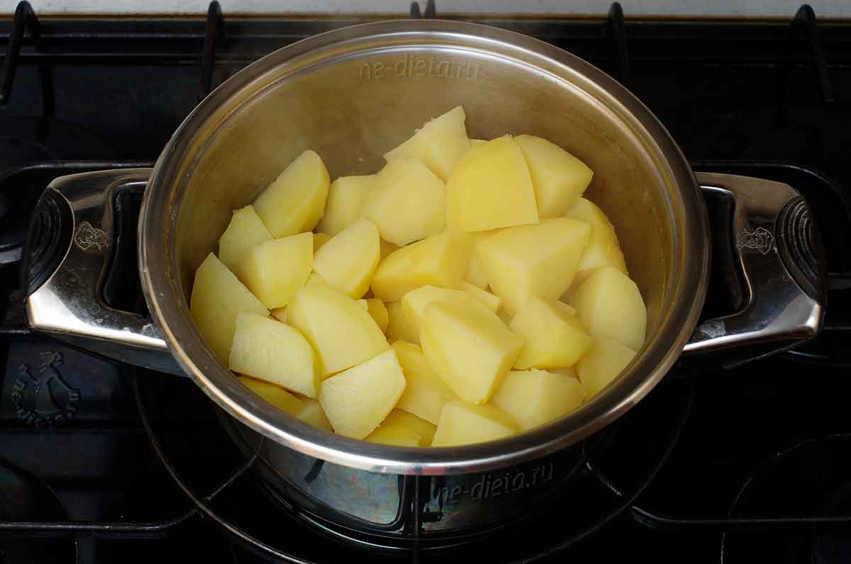00027108d7ff4450147e271762a40e2d Як приготувати смачне картопляне пюре — класичний рецепт пюре з картоплі з молоком і маслом з покроковими фото