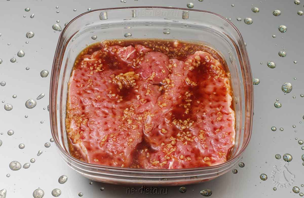 05e68794768744d487617f80916aabd8 Як приготувати свинину з апельсинами і медом в духовці — рецепт запеченої свинини з покроковими фото
