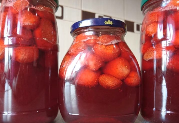 0a28dc3b43bde3746c993a9996e056df Варення з полуниці з цілими ягодами: класичні прості рецепти на зиму