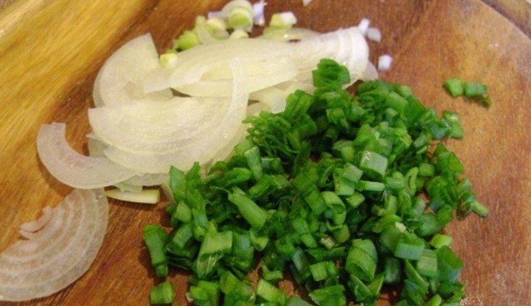 1ffbeb5fb1563a2c9d15173f130012be Як приготувати салат з крабовими паличками і кальмарами