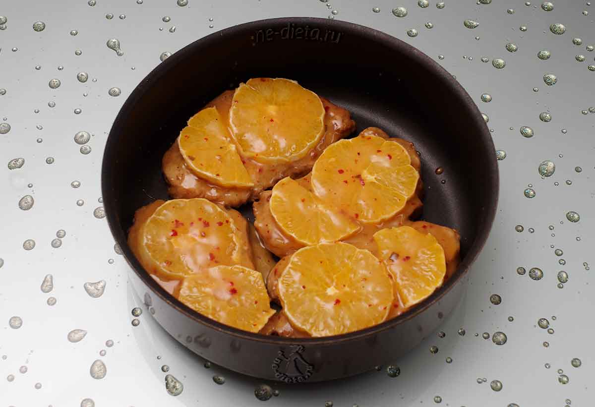 2f4cdf47f434839f9c7db22e40685821 Як приготувати свинину з апельсинами і медом в духовці — рецепт запеченої свинини з покроковими фото