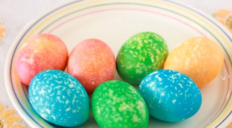 3a73e0a68d1ff6cfea2f3791ef4e5a1e Мармурові яйця на Великдень: 5 способів фарбування своїми руками
