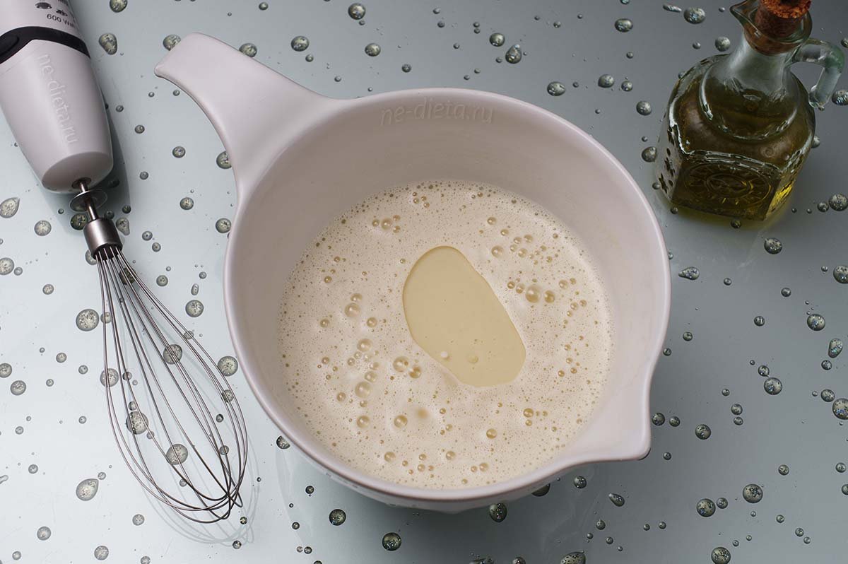 be9e6e4c6b264e84c69efc84ead5d716 Як приготувати тонкі млинці на молоці — рецепт смачних тонких млинців з тіста на молоці з покроковими фото