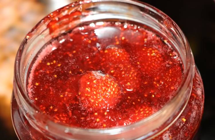 c09652fe96d724b5e4a2f878fbac08bd Варення з полуниці з цілими ягодами: класичні прості рецепти на зиму