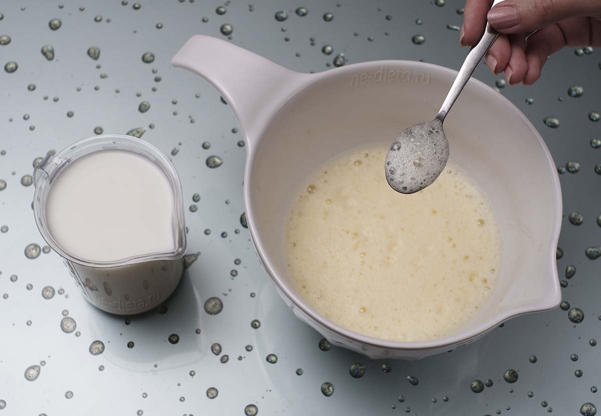 d62c7808294450837c602ff5f95a127d Як приготувати тонкі млинці на молоці — рецепт смачних тонких млинців з тіста на молоці з покроковими фото