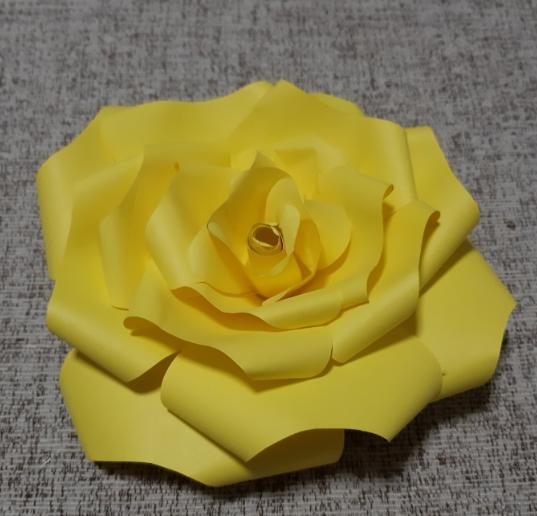 e8fb32db9e13bbd5346e8638863c38c4 Квіти з паперу — схеми і шаблони для створення паперових квітів