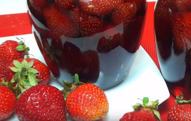 f097cb00ec42efd3b3cda05cc67422fb Варення з полуниці з цілими ягодами: класичні прості рецепти на зиму