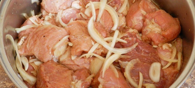 a49a07643fac60971a96e11b36ef5bb2 Шашлик зі свинини з найсмачнішим маринадом, щоб мясо було мяким