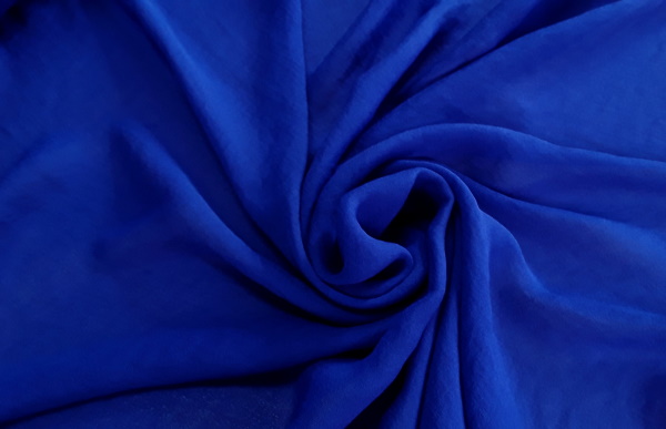 f9279153d7250b878a7ce316ae7daba6 Королівський синій колір. Фото, поєднання з іншими кольорами в одязі, образи для чоловіків, жінок