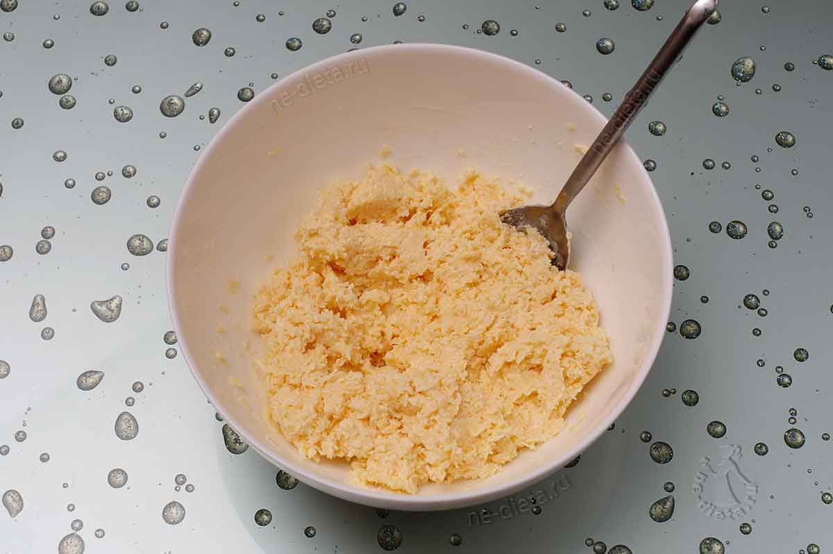 191909dfcc29290bf47a226e3ac5409f Як зробити закуску «сирні кульки» з тертого сиру