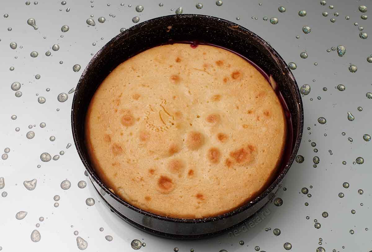 5ecfe73ff371281f2a280c088c67f3f5 Як приготувати пиріг зі свіжою полуницею — простий рецепт пирога з полуницею в духовці з покроковими фото