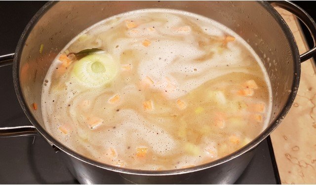 75c129b147430e94a8a5ef1f1d783136 Перловий суп рецепт приготування простого, смачного супу з перловою крупою і овочами