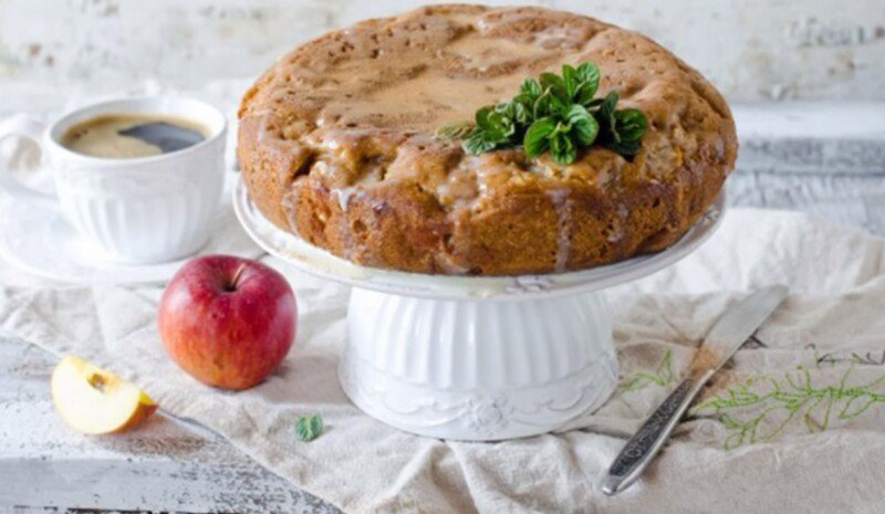 87a7252eacee8cf03b2b89a1a67d3ab6 Яблучний пиріг в духовці — 14 самих смачних і простих рецептів пирога з яблуками