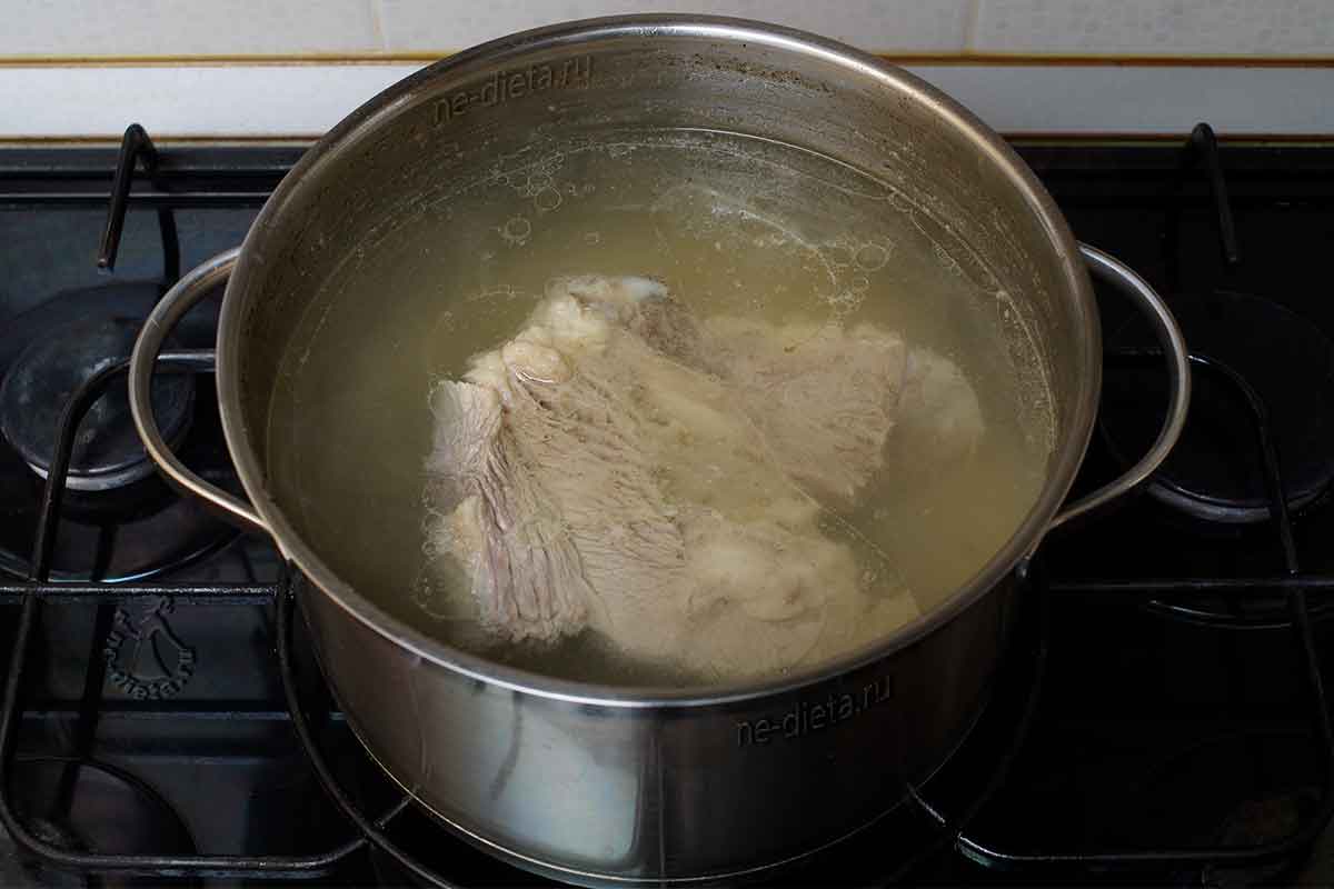8e3ac86e0bc2a7447e24baa1f47b7d7f Як приготувати суп з квасолею і локшиною — простий рецепт квасоляного супу на воді або мясному бульйоні з покроковими фото