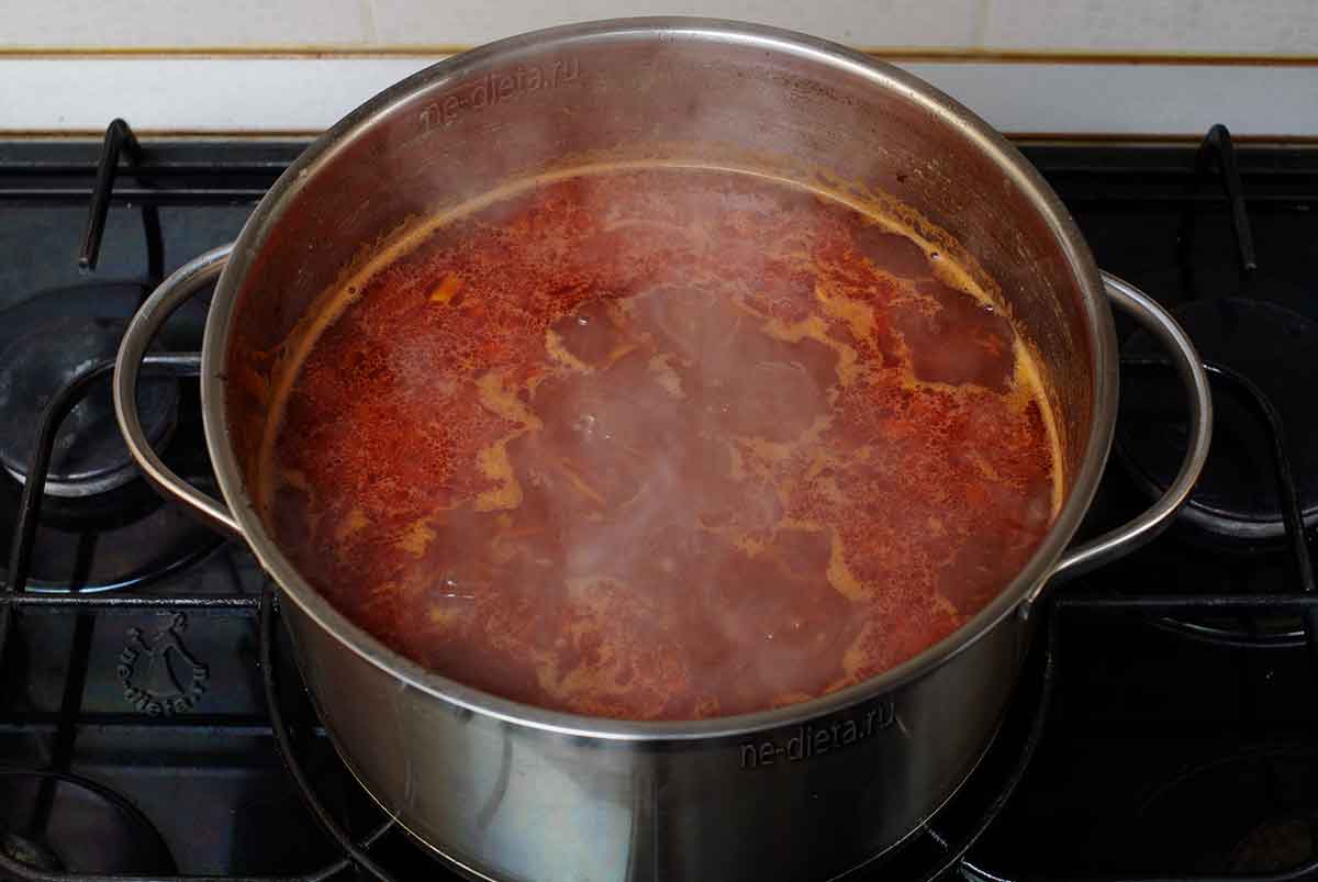 beb69c6910f06a86c8fb32f3c251715b Як приготувати суп з квасолею і локшиною — простий рецепт квасоляного супу на воді або мясному бульйоні з покроковими фото