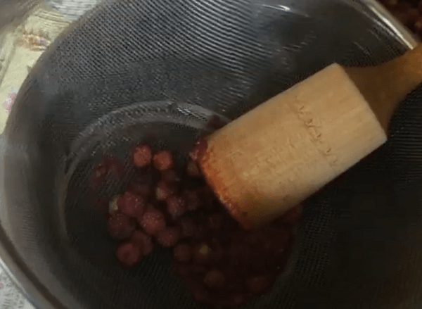 varene iz lesnojj zemlyaniki   recepty na zimu15 Варення з лісової суниці — рецепти на зиму