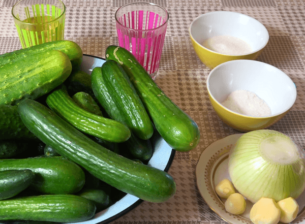 salat iz ogurcov na zimu – 5 prostykh i vkusnykh receptov88 Салат з огірків на зиму – 5 простих і смачних рецептів