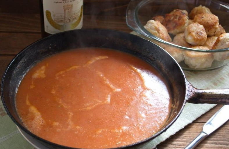 smetanno tomatnaja podliva dlja teftelej poshagovyj recept 0b6370e Сметанно томатна підлива для тефтелей: покроковий рецепт