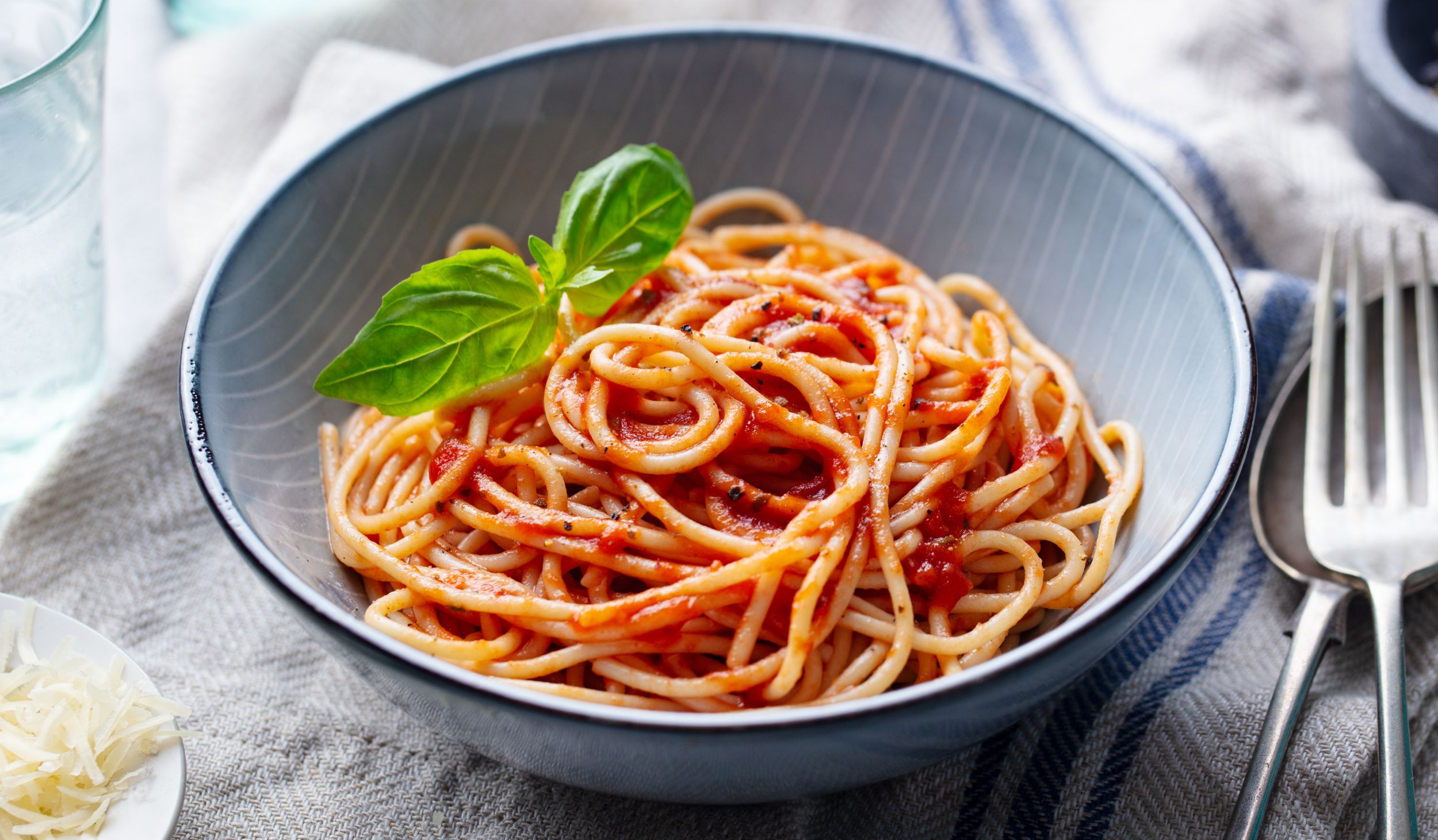 tomatnyj sous dlja spagetti iz svezhih pomidor ili tomatnoj pasty 318f701 Томатний соус для спагетті зі свіжих помідорів або томатної пасти